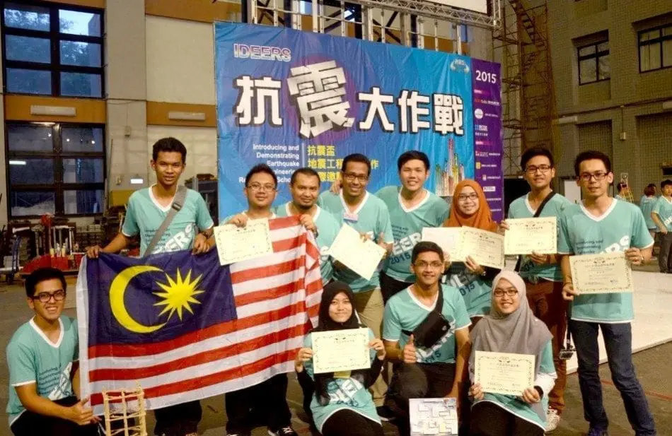 UTM Team Grabbed 3 Awards at IDEERS2015